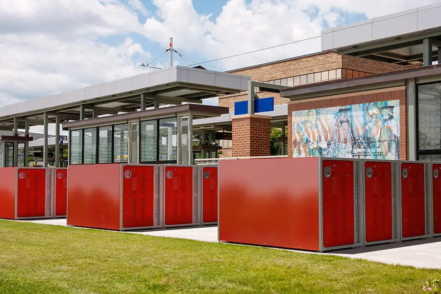 bike-locker-single-02.webp